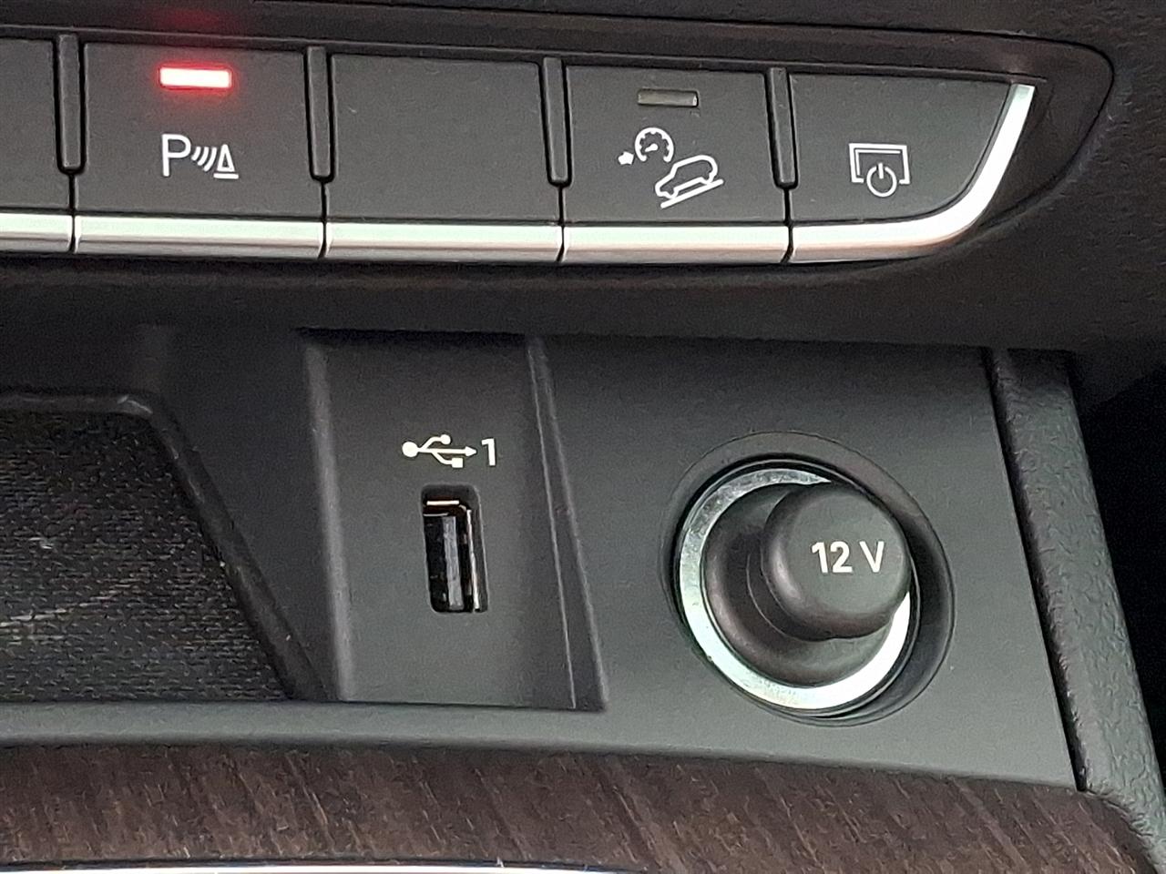 Audi Q5 Premium 40 TFSI quattro 2022