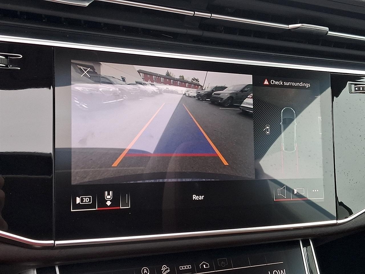 Audi Q8 Premium Plus 55 TFSI quattro 2023