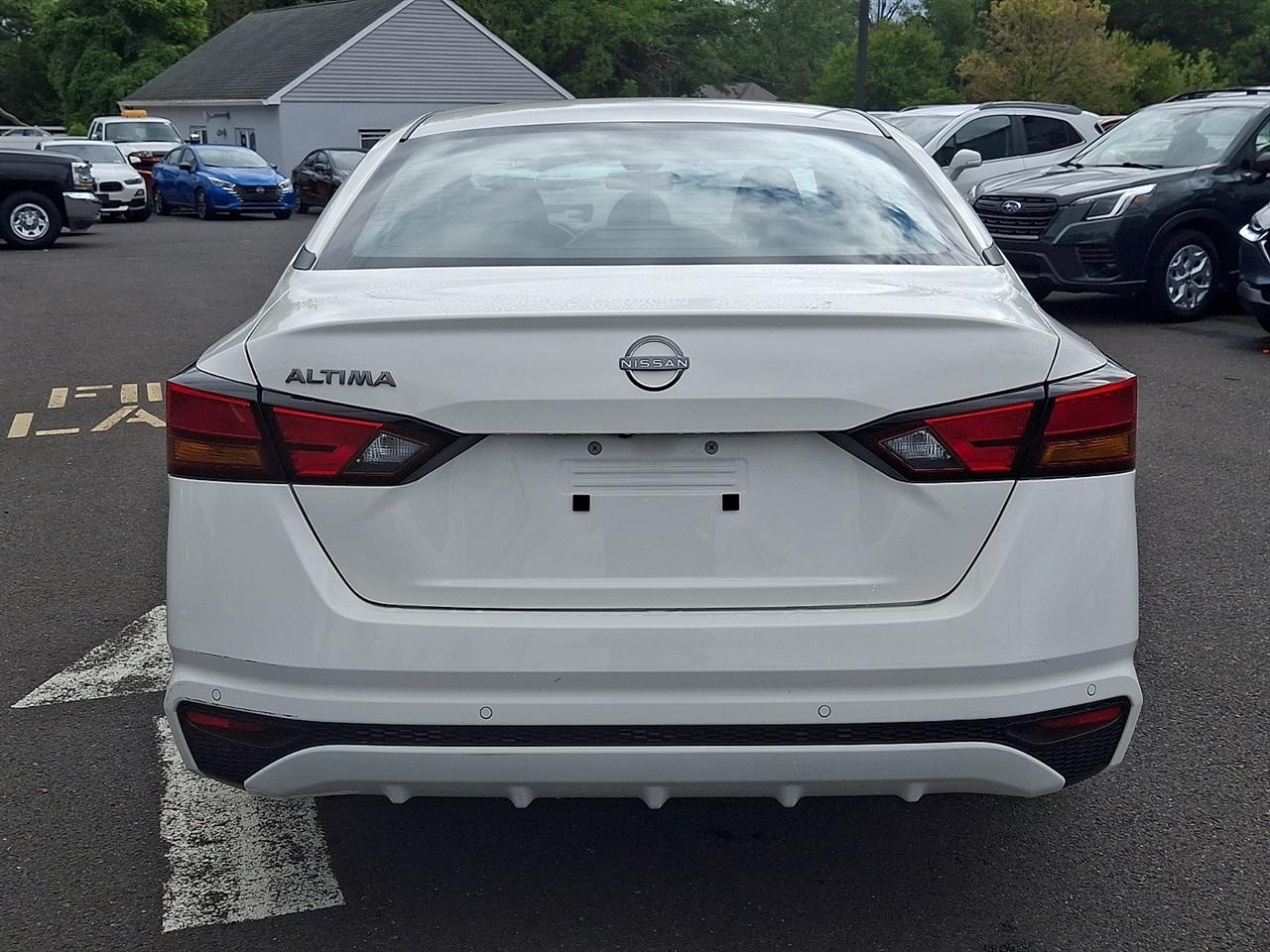 Nissan Altima 2.5 S Sedan 2024