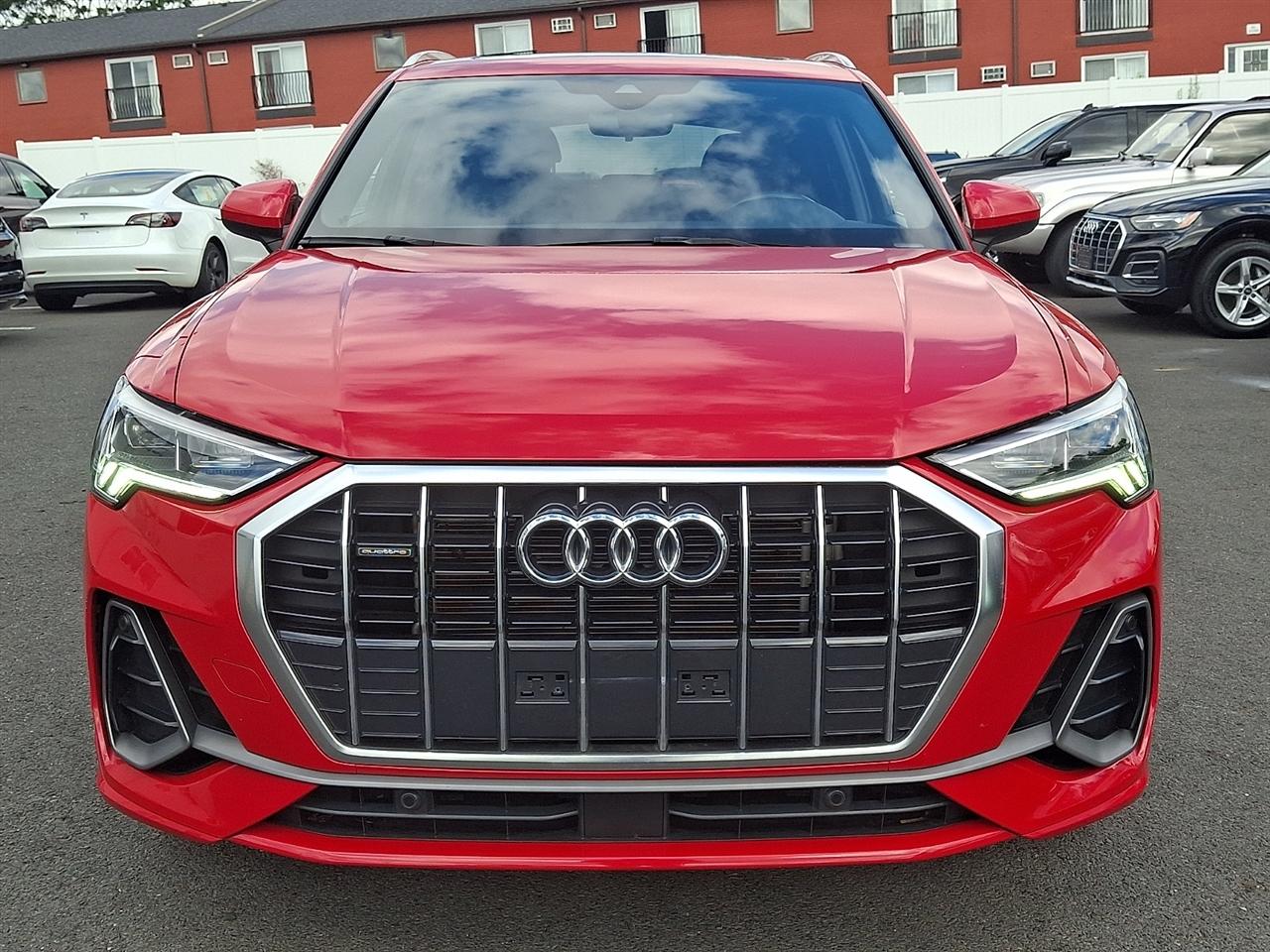 Audi Q3 S line Premium 45 TFSI quattro 2025