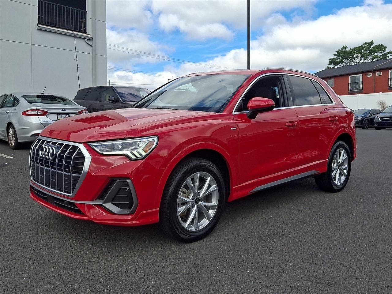 Audi Q3 S line Premium 45 TFSI quattro 2025