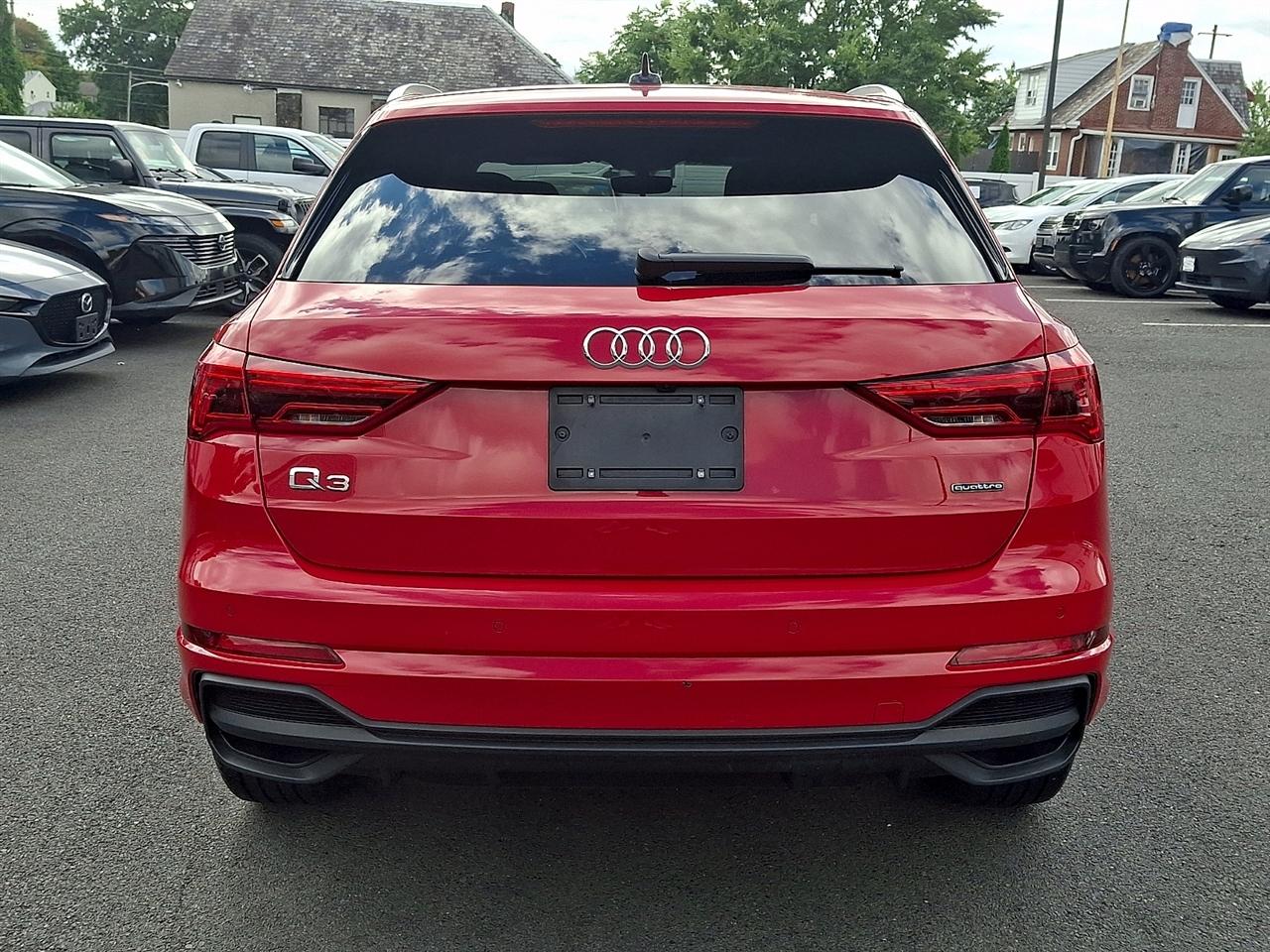 Audi Q3 S line Premium 45 TFSI quattro 2025