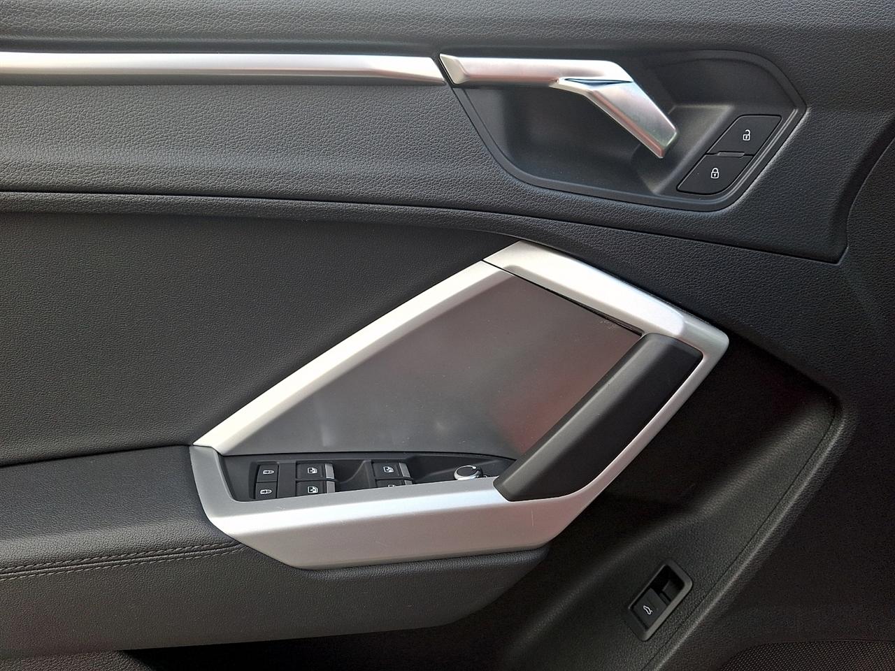 Audi Q3 S line Premium 45 TFSI quattro 2025