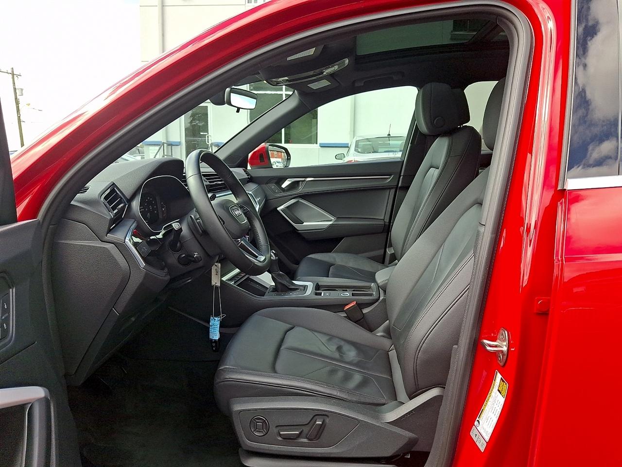 Audi Q3 S line Premium 45 TFSI quattro 2025