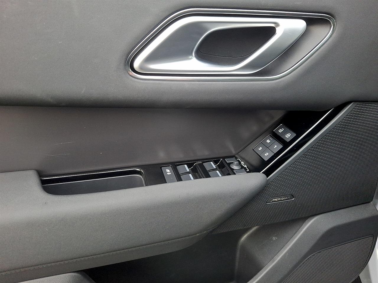 Land Rover Range Rover Velar P250 Dynamic SE 2025