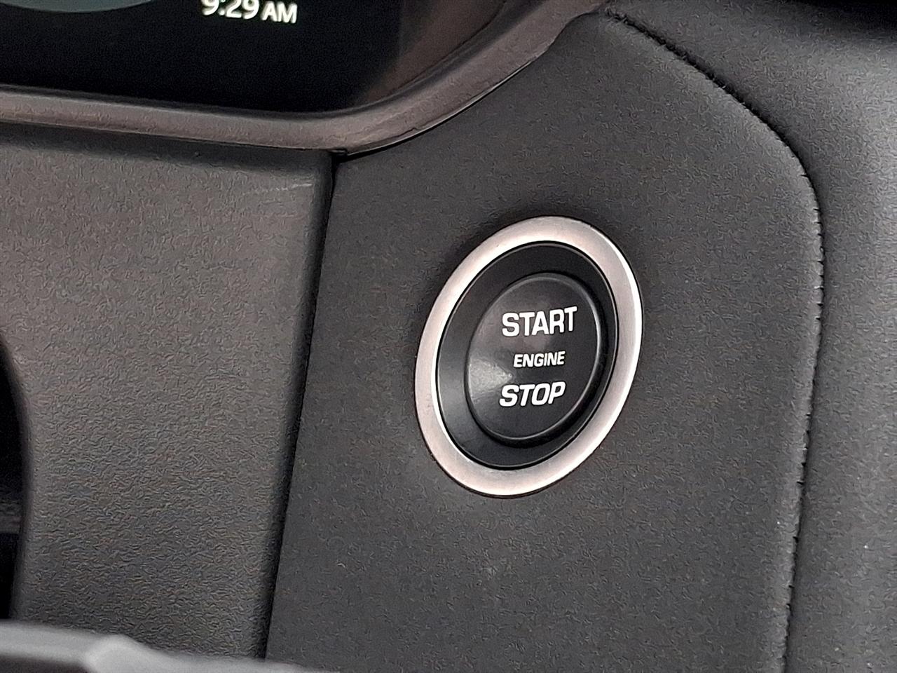 Land Rover Range Rover Velar P250 Dynamic SE 2025