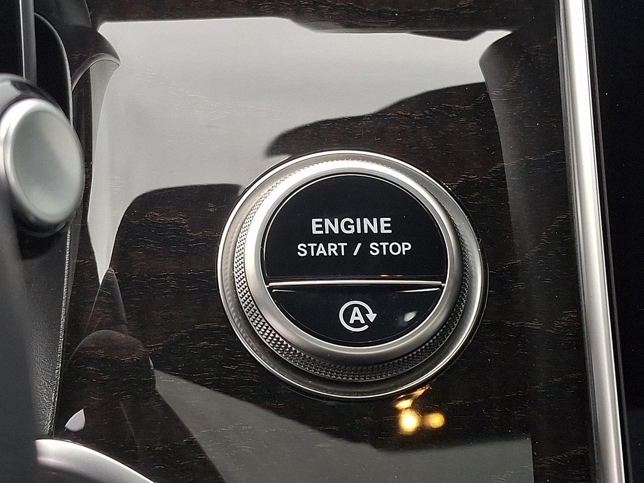 Mercedes-Benz GLC GLC 300 4MATIC SUV 2025