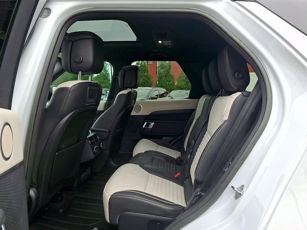 Land Rover Discovery P360 Metropolitan Edition 2023