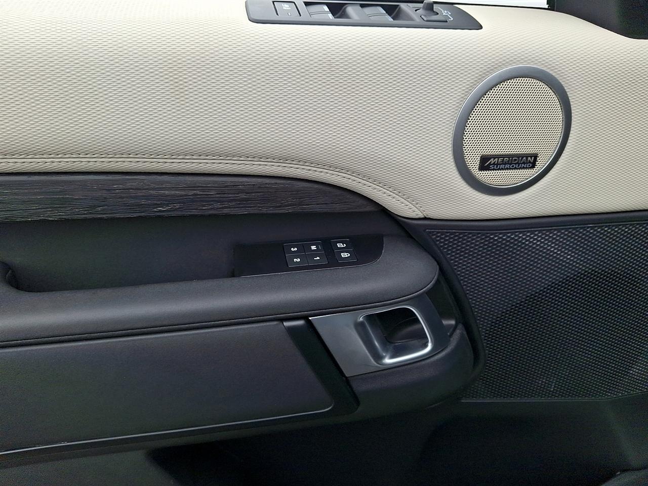 Land Rover Discovery P360 Metropolitan Edition 2023
