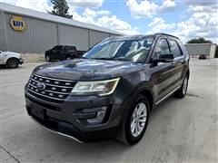 2017 Ford Explorer  2017 Ford Explorer