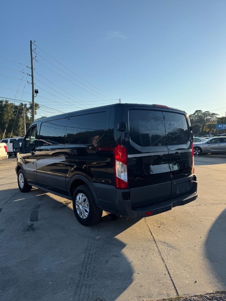Ford Transit 150 Van Low Roof w/Sliding Pass. 130-in. WB 2017