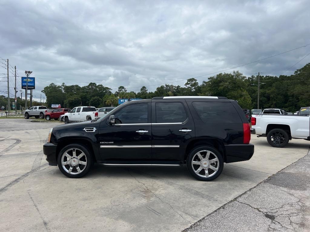 Cadillac Escalade 2WD Luxury 2013