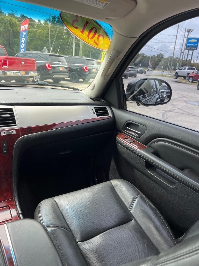 Cadillac Escalade 2WD Luxury 2013