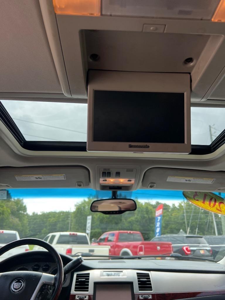 Cadillac Escalade 2WD Luxury 2013