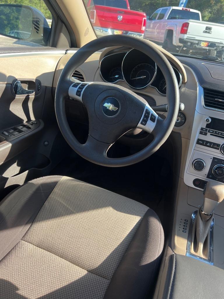 Chevrolet Malibu LS 2012