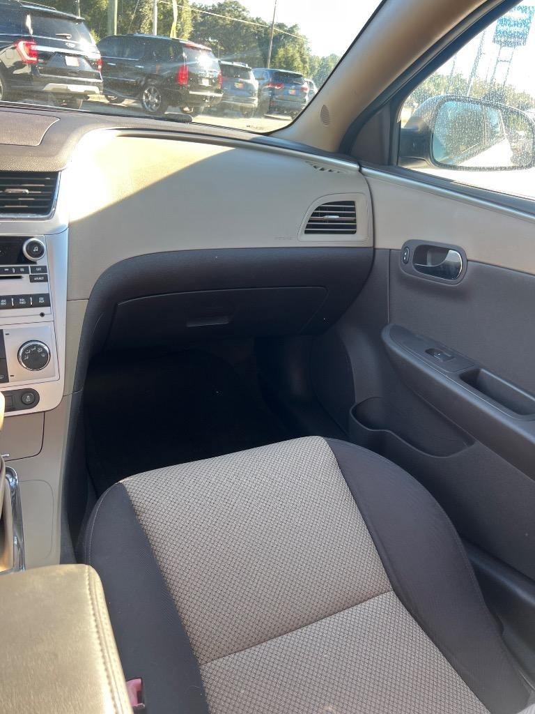 Chevrolet Malibu LS 2012