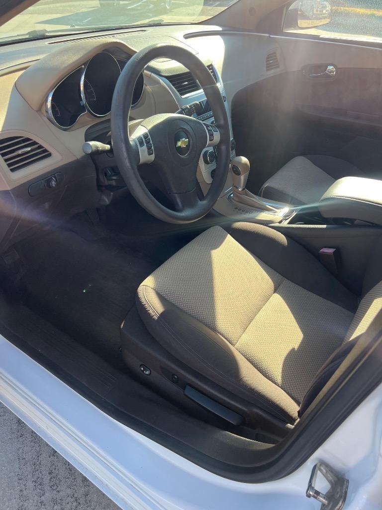 Chevrolet Malibu LS 2012