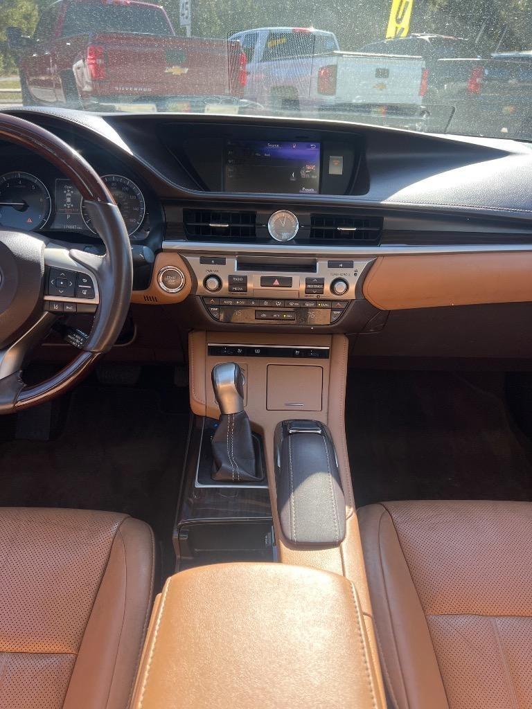 Lexus ES 350 Sedan 2017