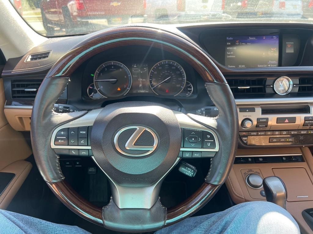 Lexus ES 350 Sedan 2017