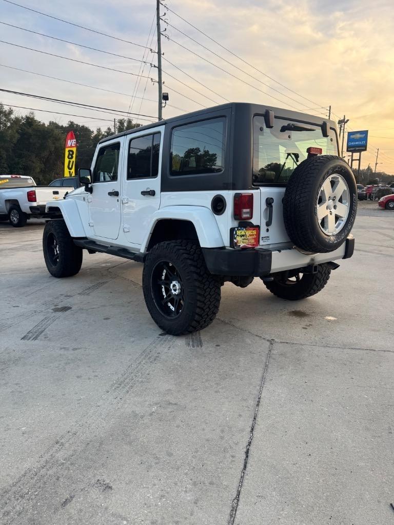 Jeep Wrangler Unlimited Sahara 4WD 2011
