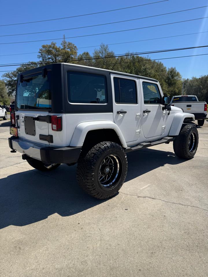 Jeep Wrangler Unlimited Sahara 4WD 2011