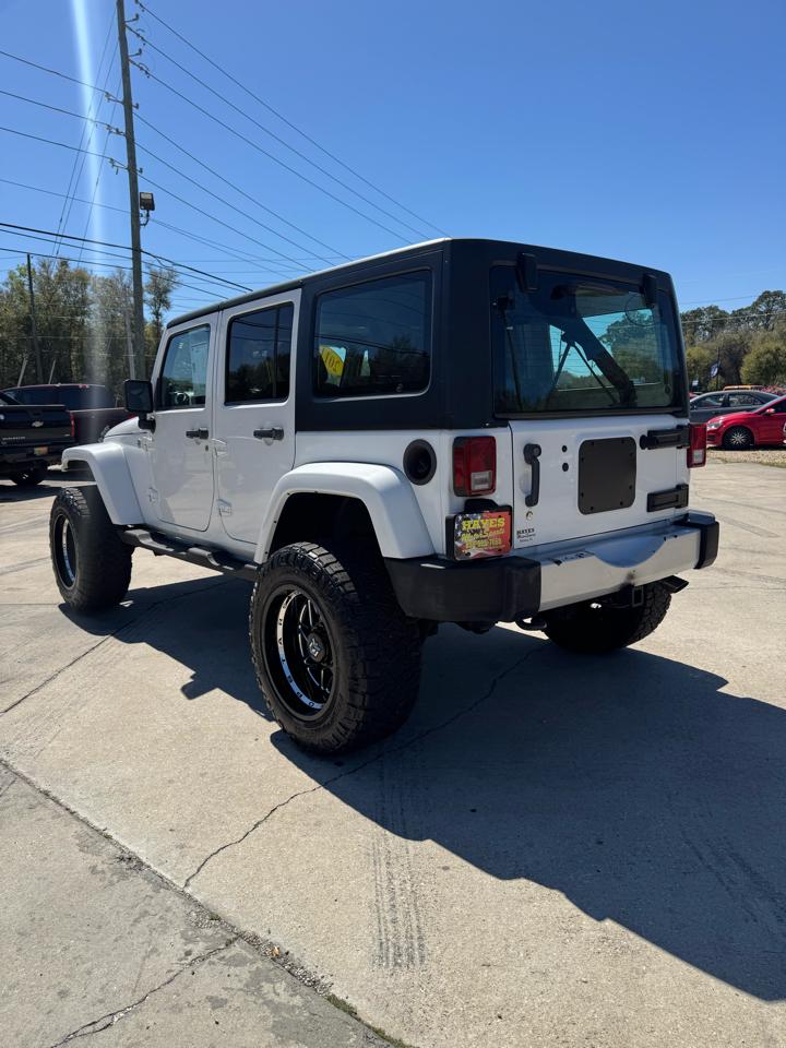 Jeep Wrangler Unlimited Sahara 4WD 2011
