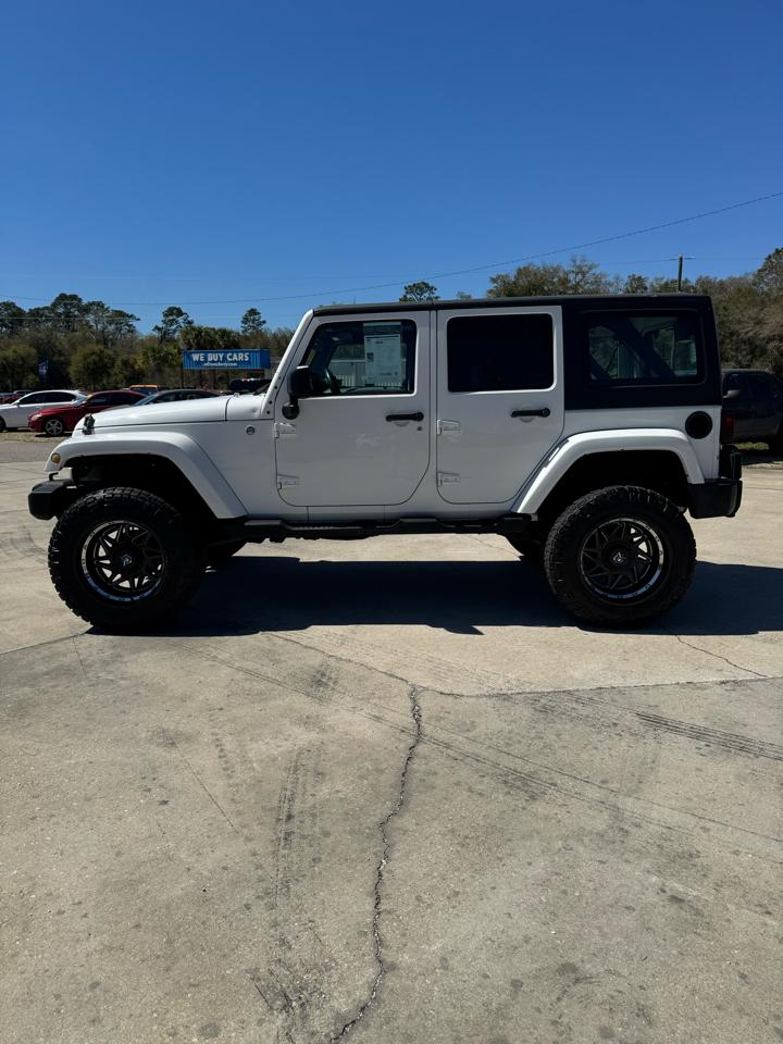 Jeep Wrangler Unlimited Sahara 4WD 2011