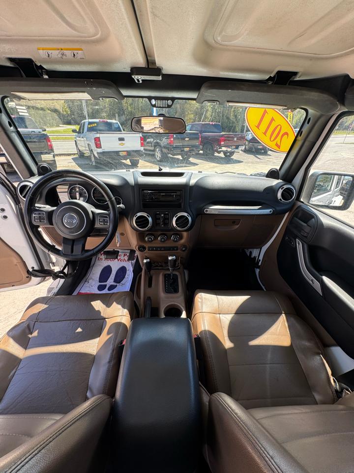 Jeep Wrangler Unlimited Sahara 4WD 2011