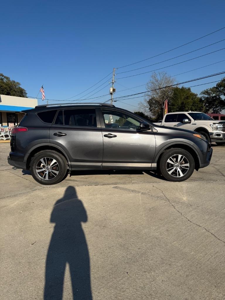 Toyota RAV4 XLE FWD 2018