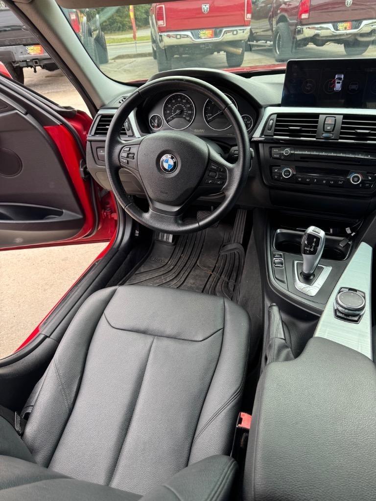 BMW 3-Series 320i Sedan 2015
