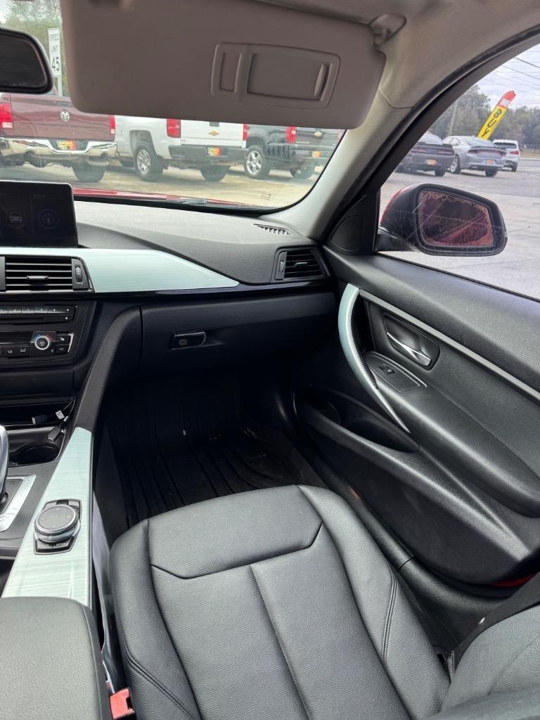 BMW 3-Series 320i Sedan 2015