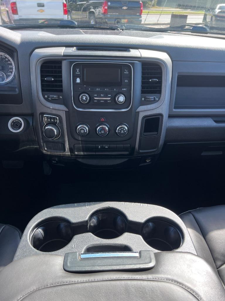 RAM 1500 Tradesman Crew Cab SWB 2WD 2017
