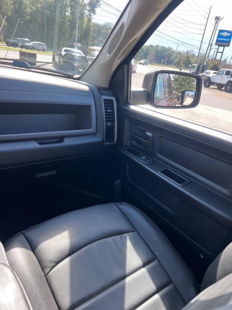 RAM 1500 Tradesman Crew Cab SWB 2WD 2017