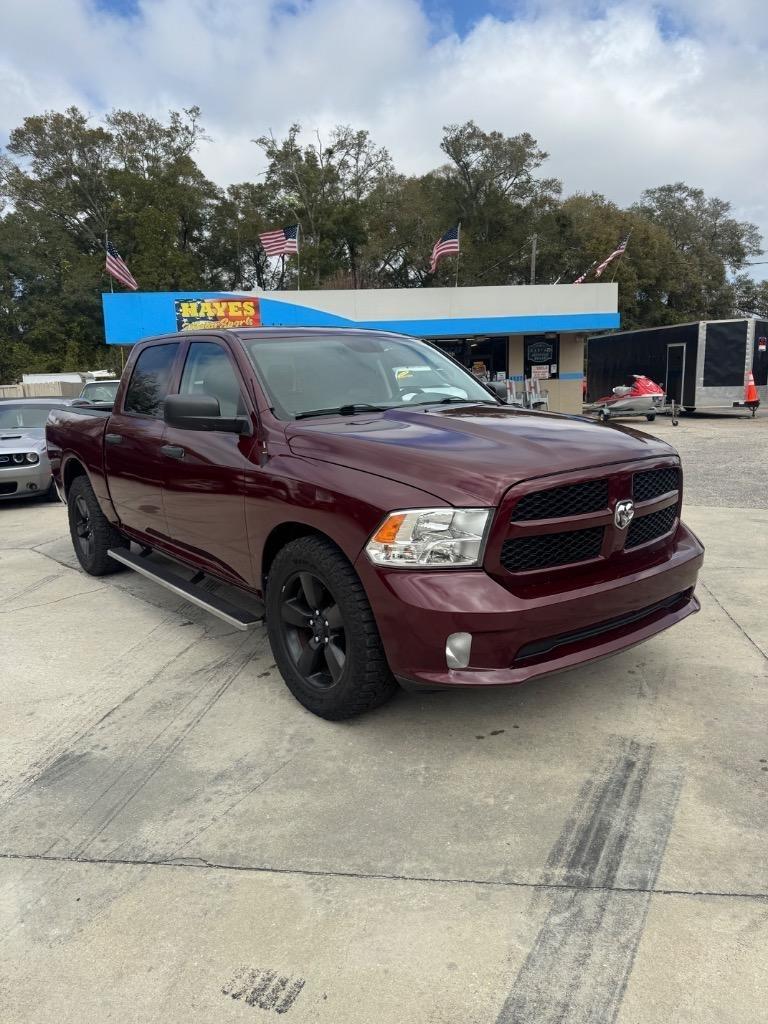 RAM 1500 Tradesman Crew Cab SWB 2WD 2017