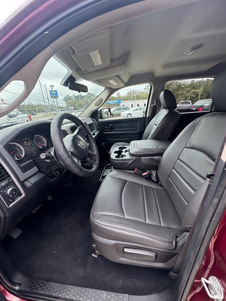 RAM 1500 Tradesman Crew Cab SWB 2WD 2017