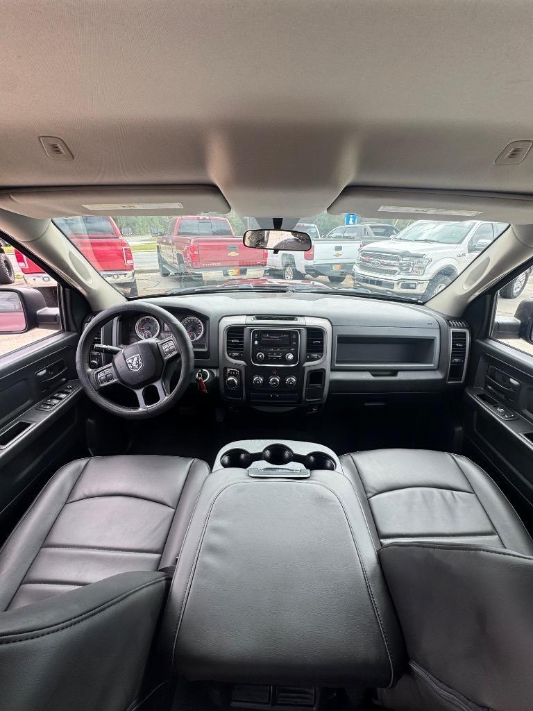 RAM 1500 Tradesman Crew Cab SWB 2WD 2017