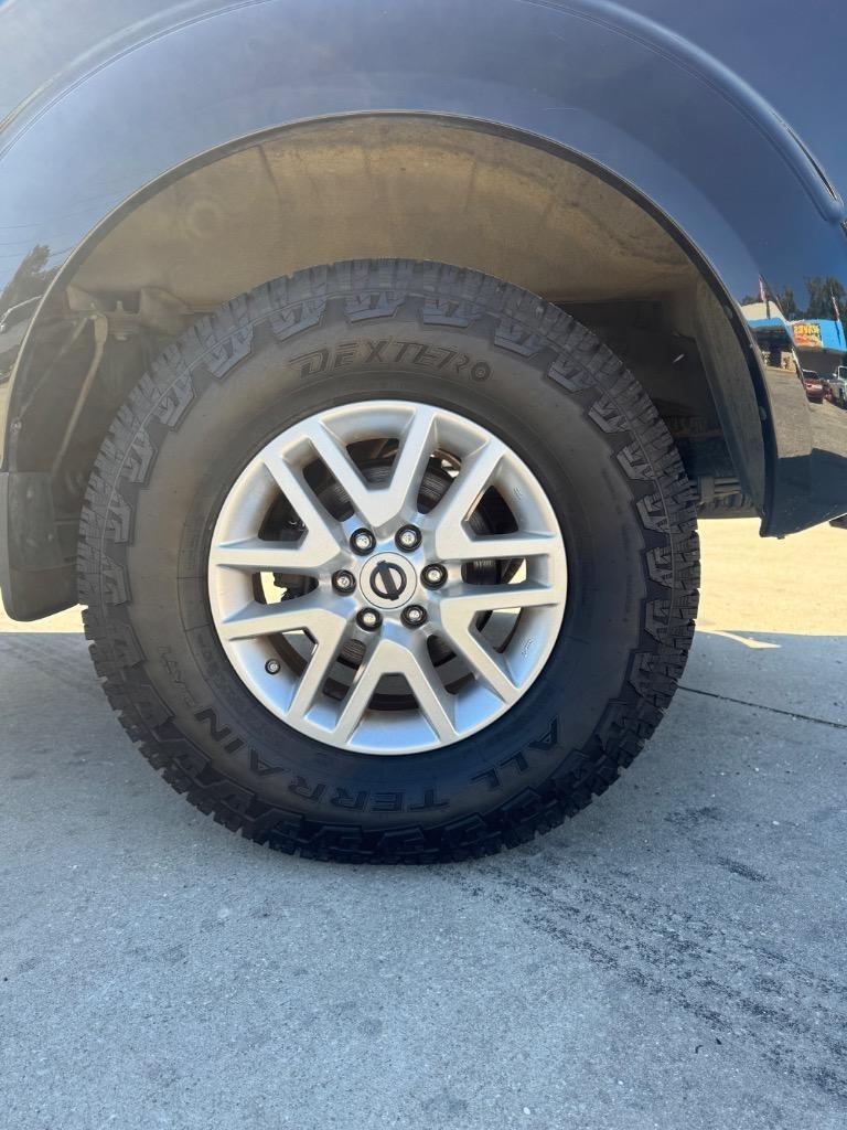 Nissan Frontier SL Crew Cab LWB 5AT 2WD 2015