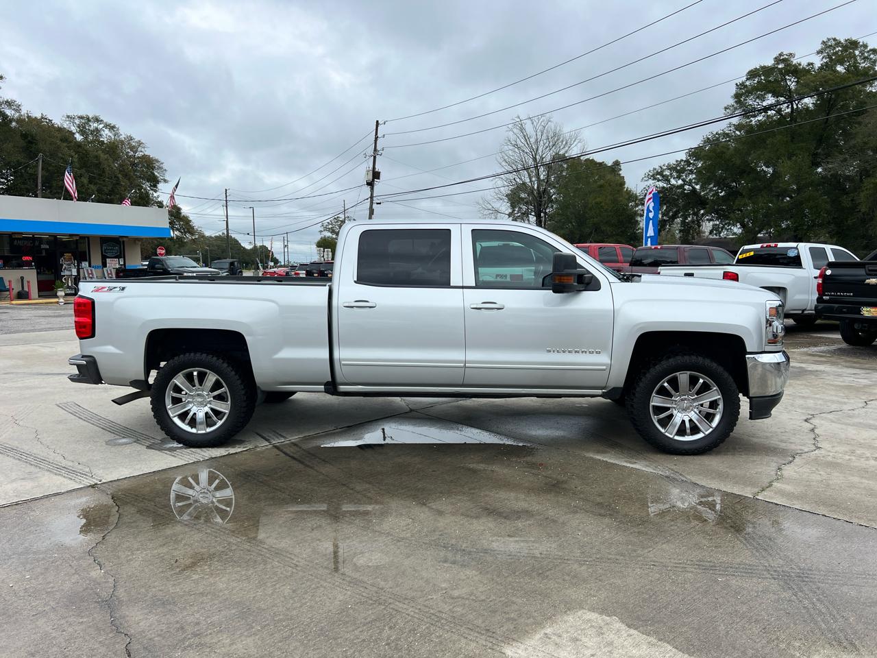 Chevrolet Silverado 1500 1LT Crew Cab 4WD 2018