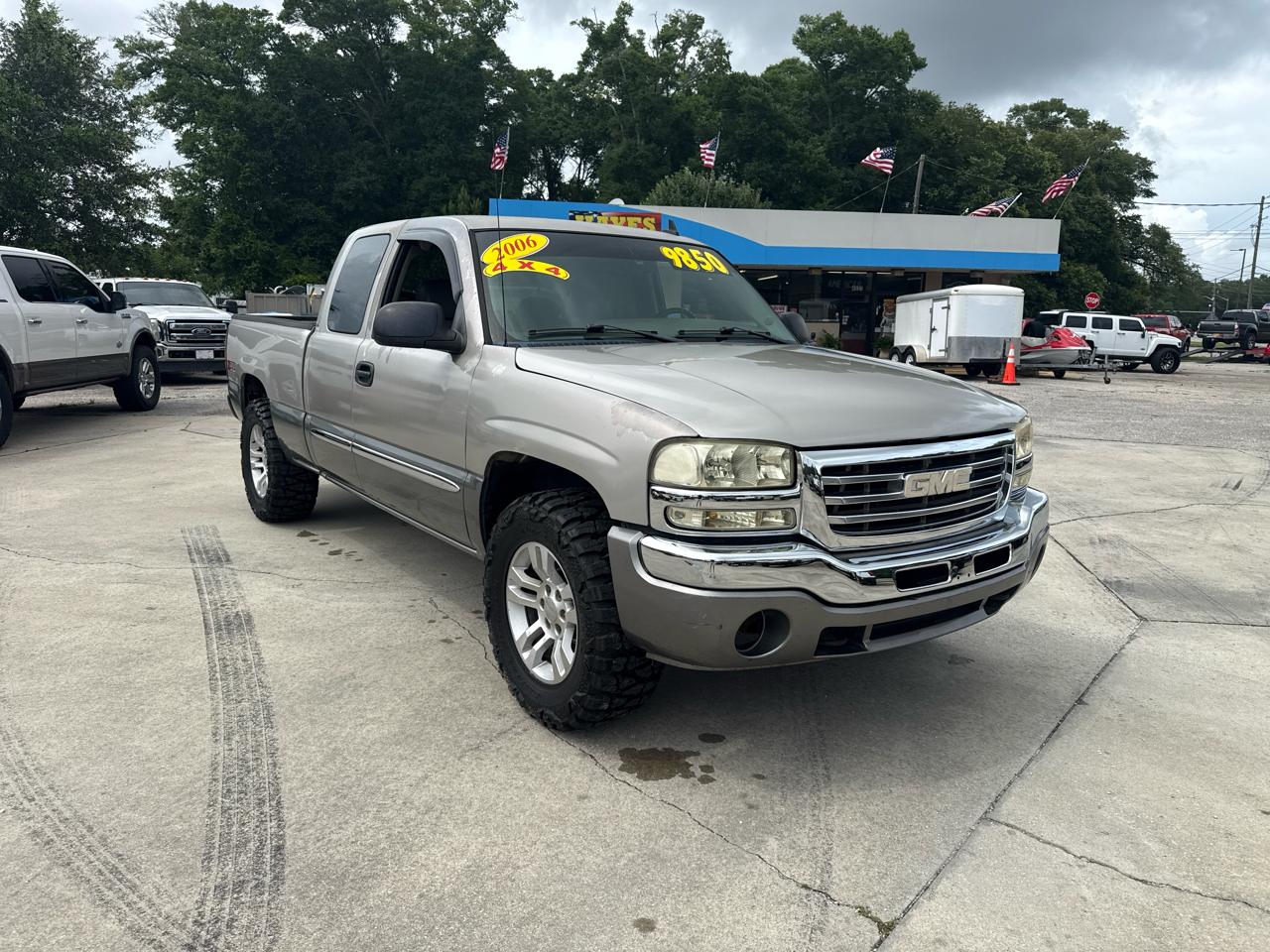 2006 GMC Sierra 4WD Extended Cab 8-ft SLE1's photo