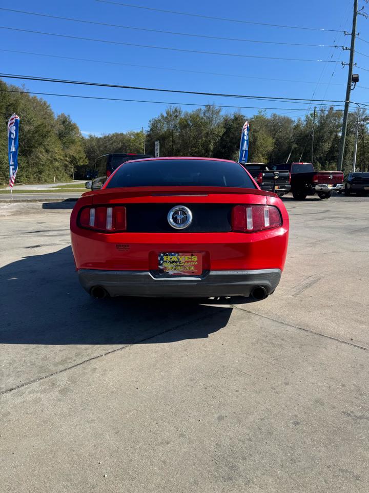 Ford Mustang V6 Coupe 2011