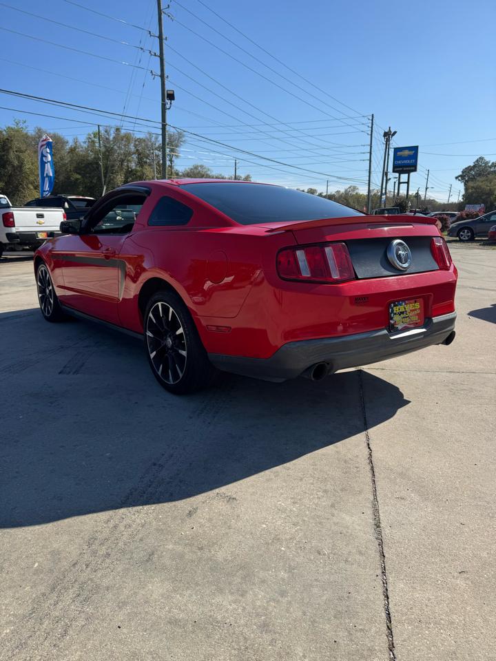 Ford Mustang V6 Coupe 2011
