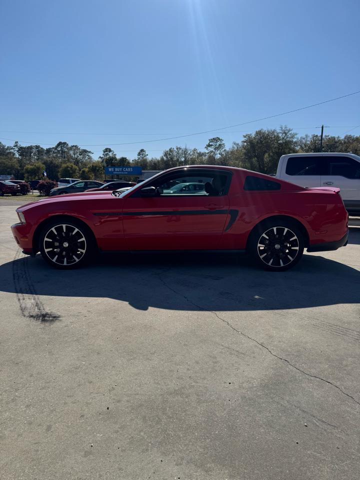Ford Mustang V6 Coupe 2011