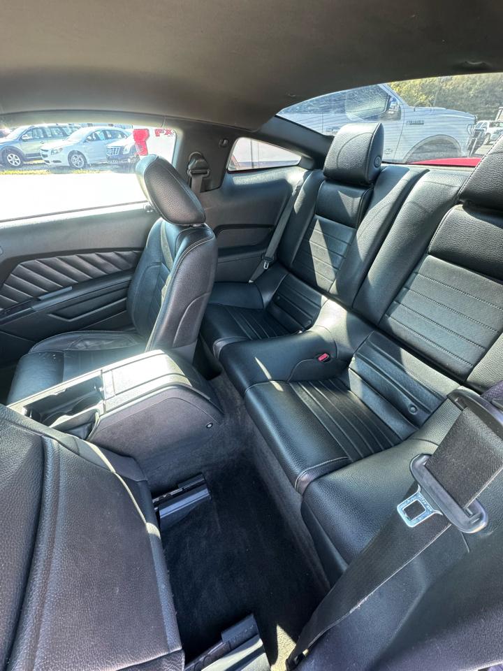 Ford Mustang V6 Coupe 2011