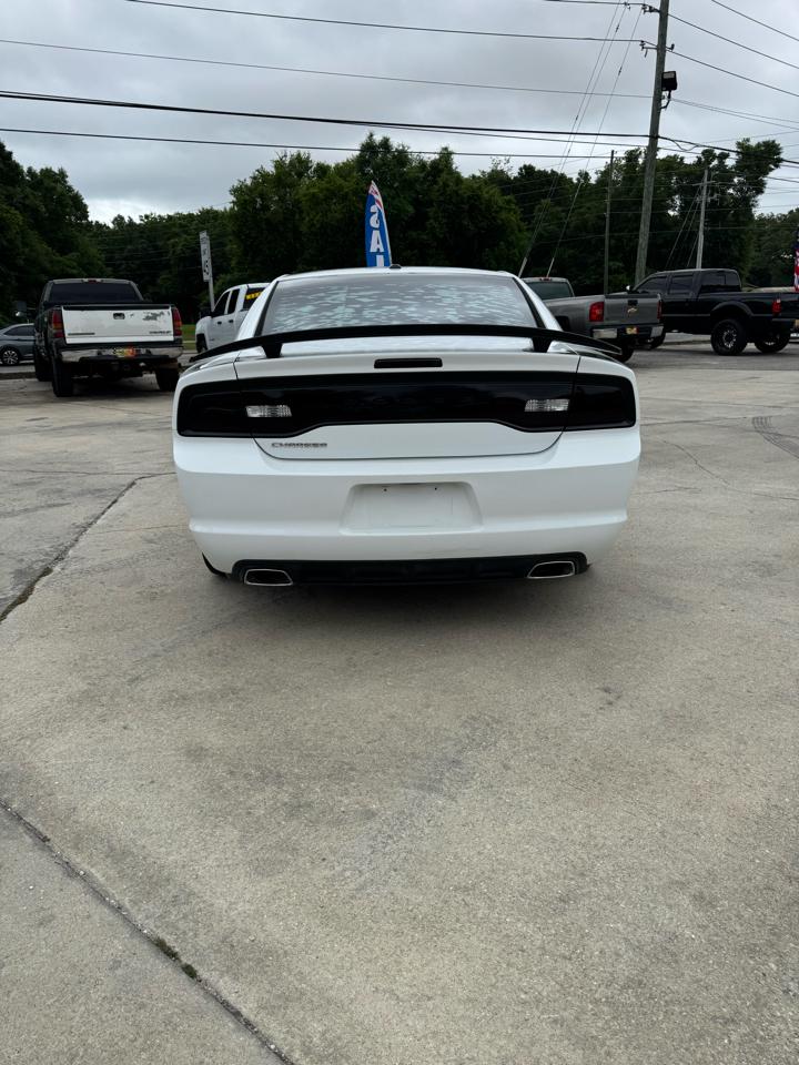 Dodge Charger SE 2013