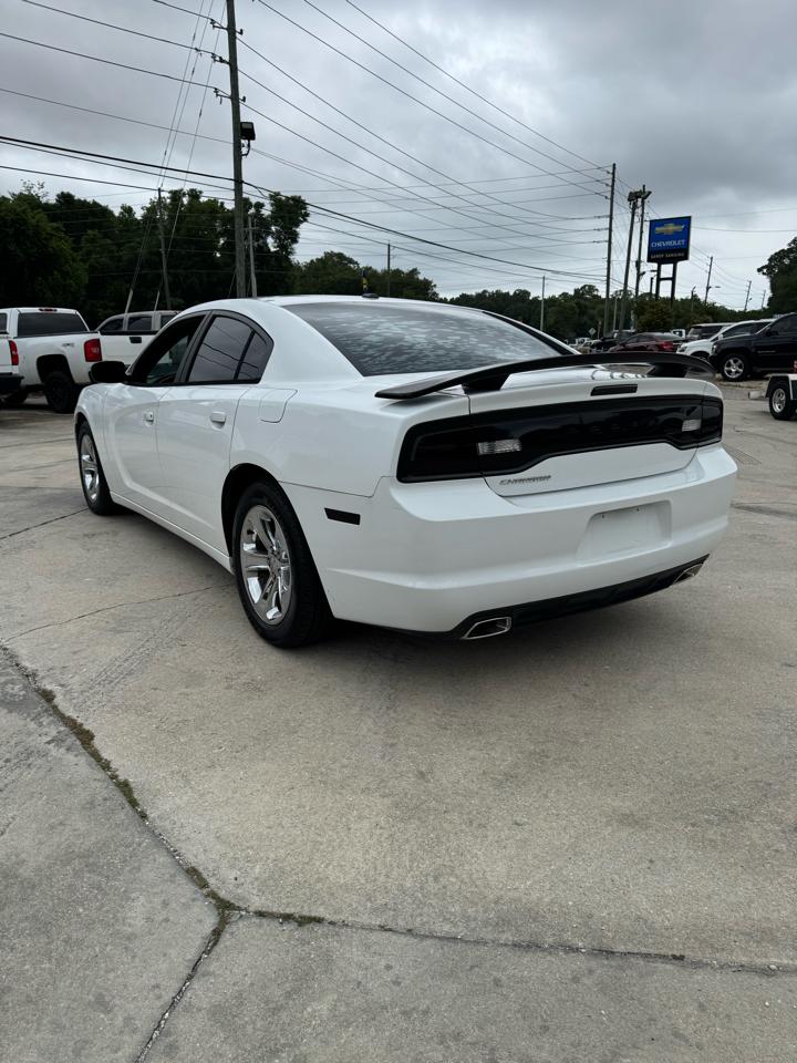 Dodge Charger SE 2013
