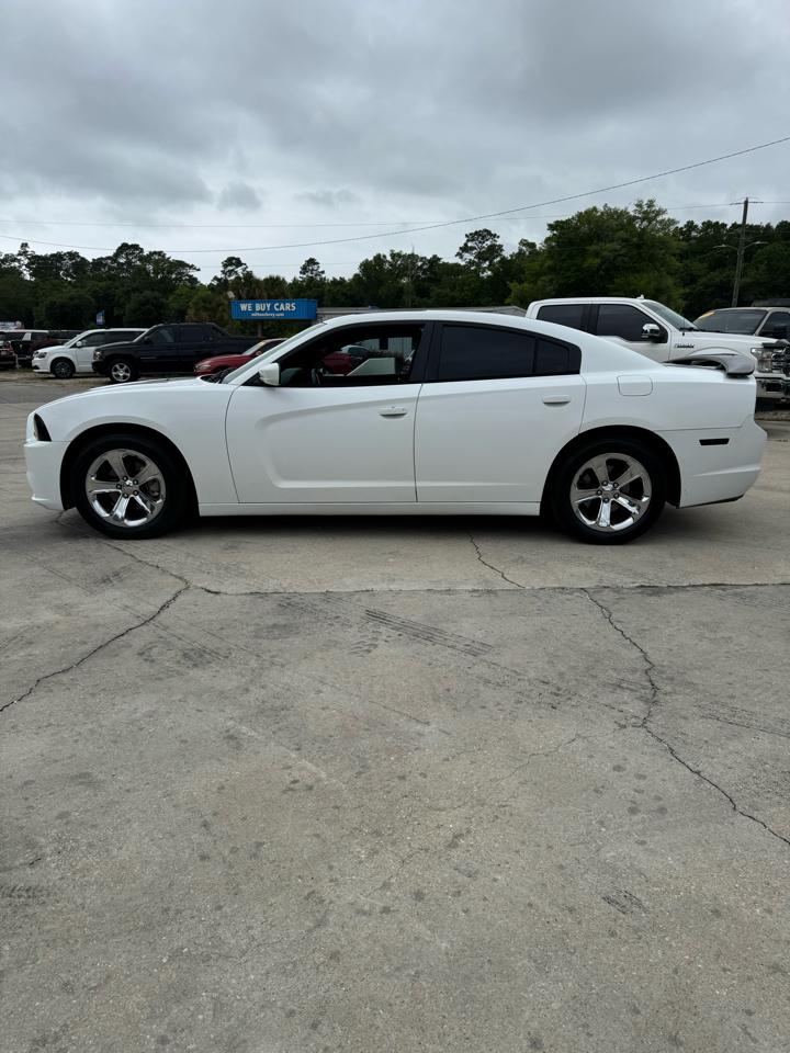 Dodge Charger SE 2013