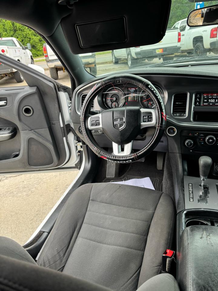 Dodge Charger SE 2013
