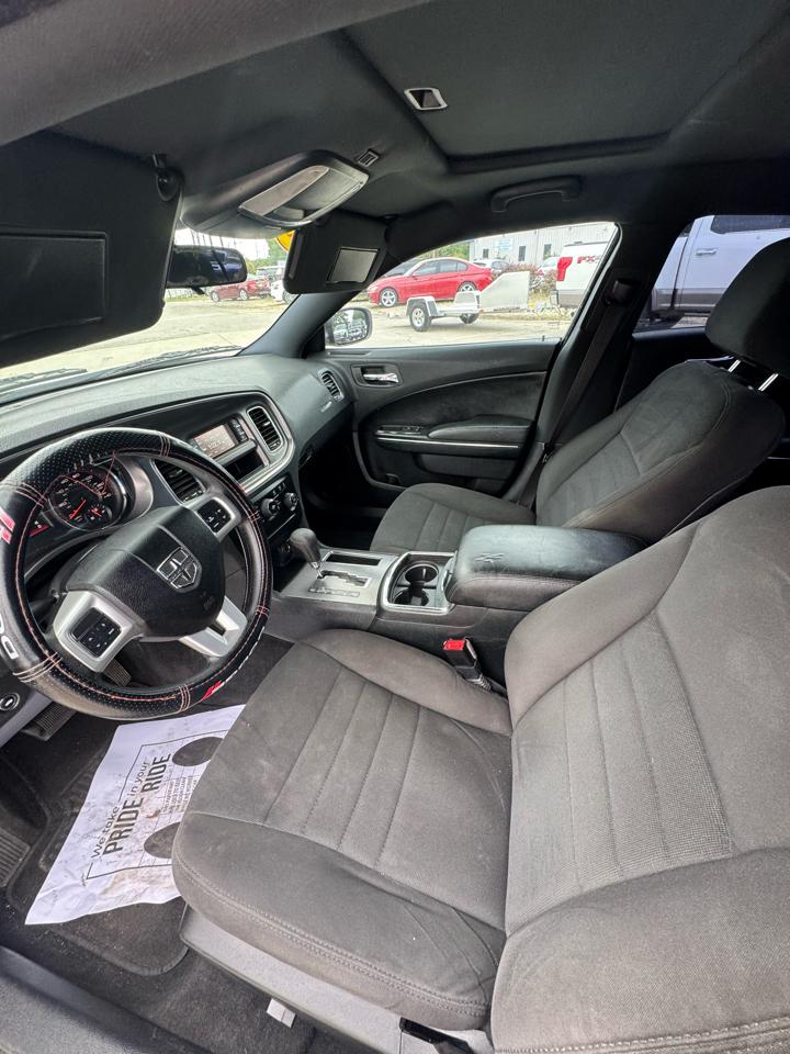Dodge Charger SE 2013