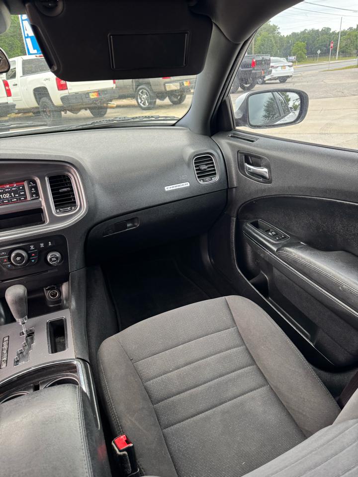 Dodge Charger SE 2013