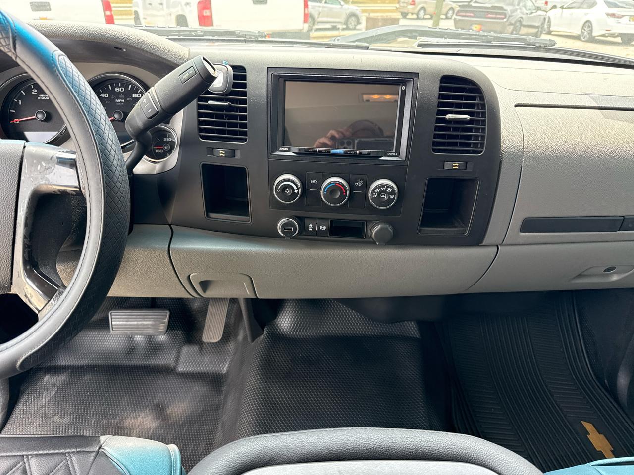 Chevrolet Silverado 2500HD Work Truck Crew Cab Long Box 2WD 2012